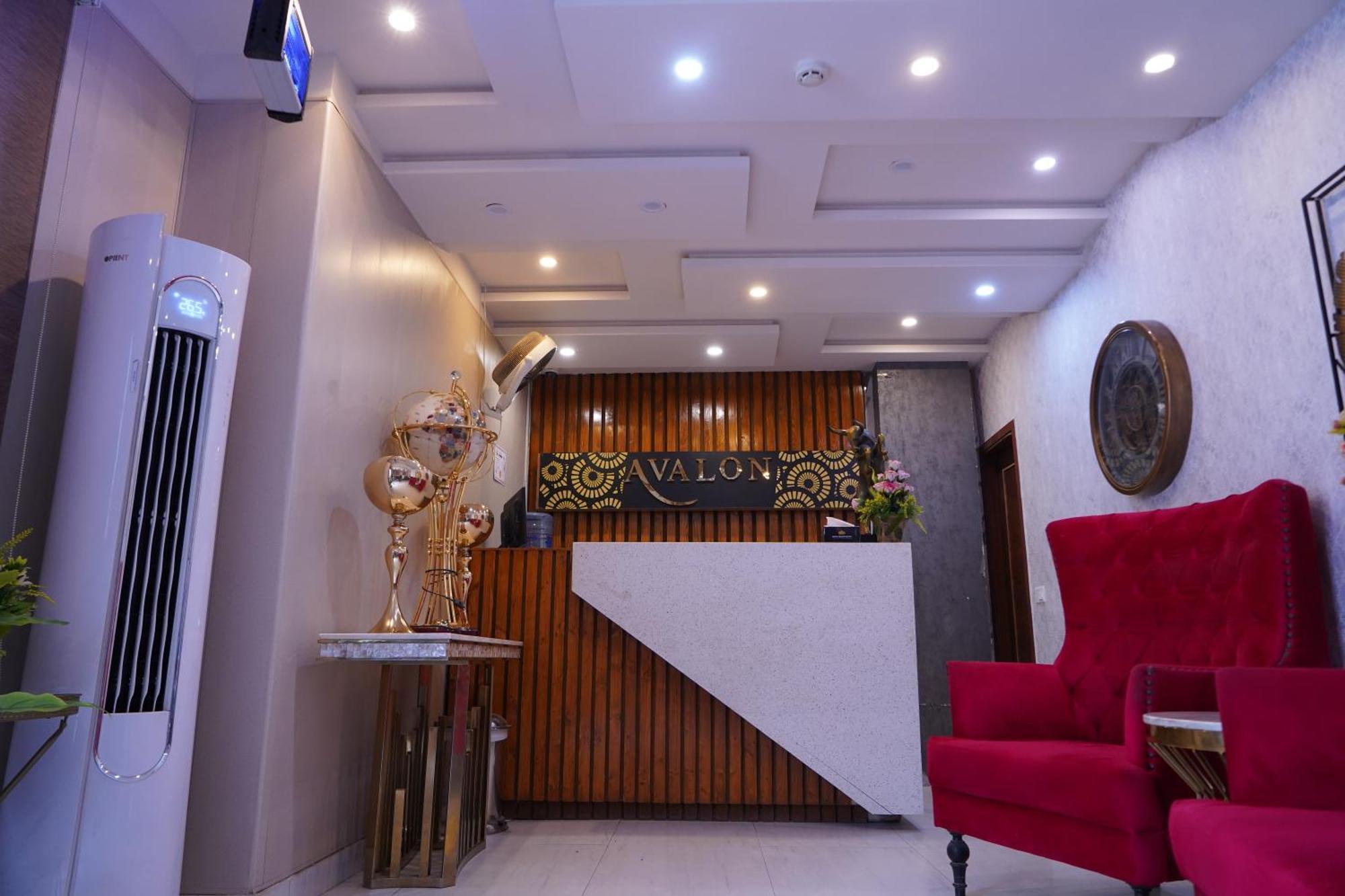 Hotel Avalon Suites Multan Exterior foto