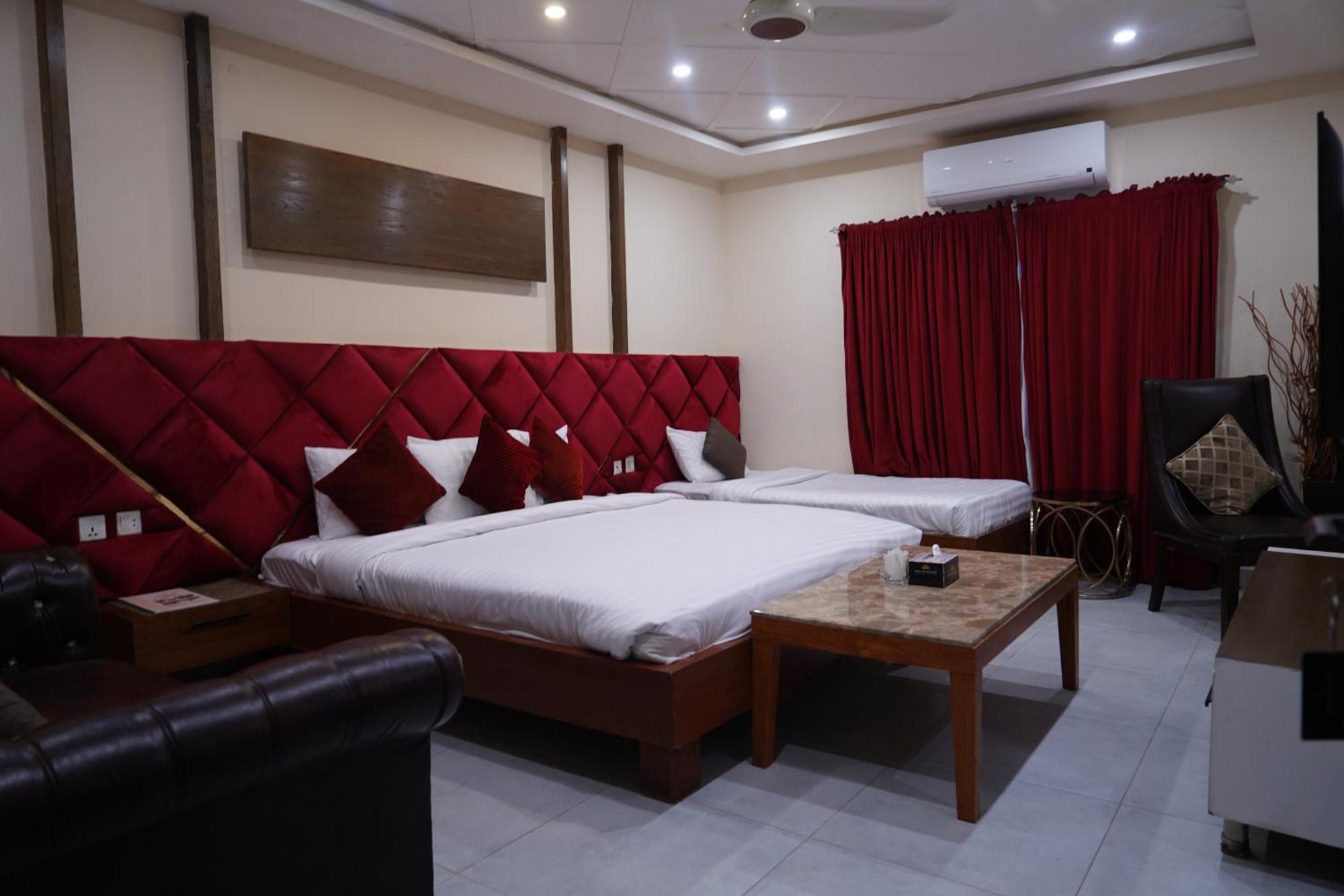 Hotel Avalon Suites Multan Exterior foto