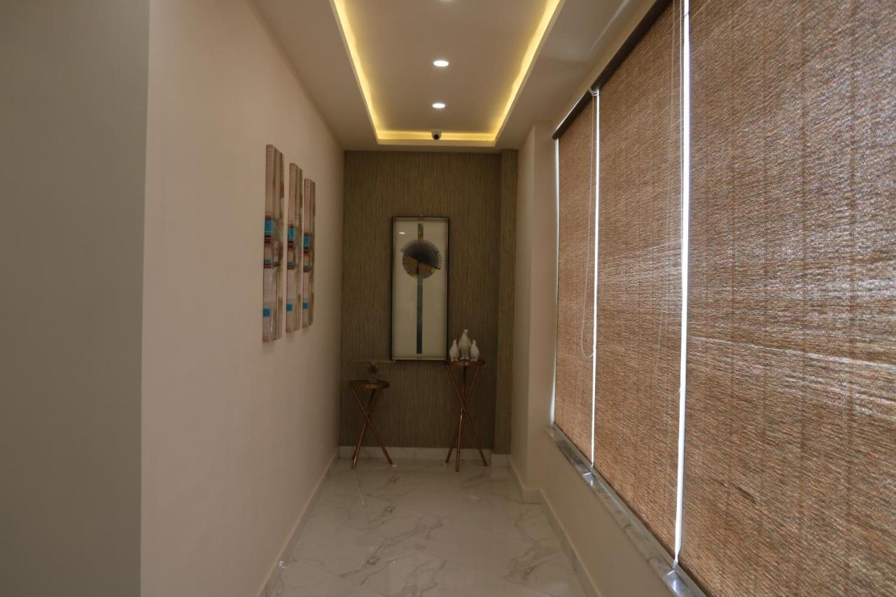 Hotel Avalon Suites Multan Exterior foto