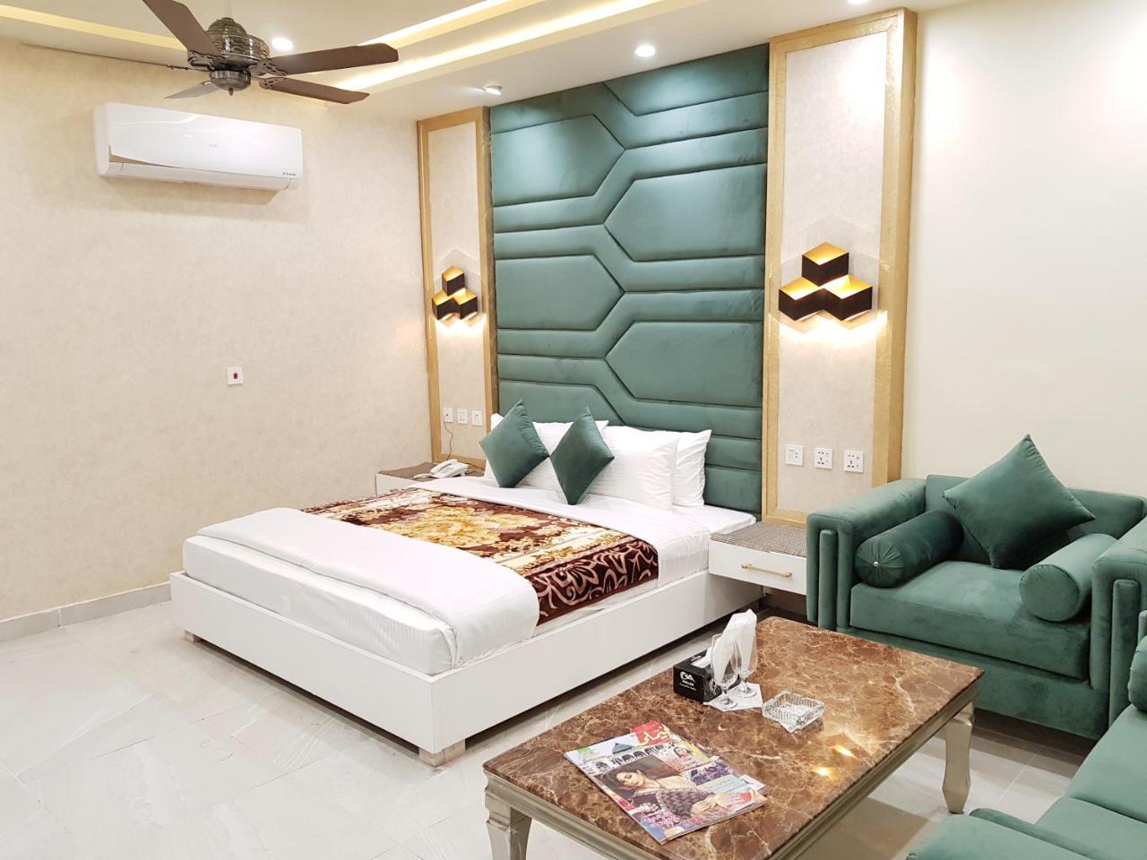 Hotel Avalon Suites Multan Exterior foto