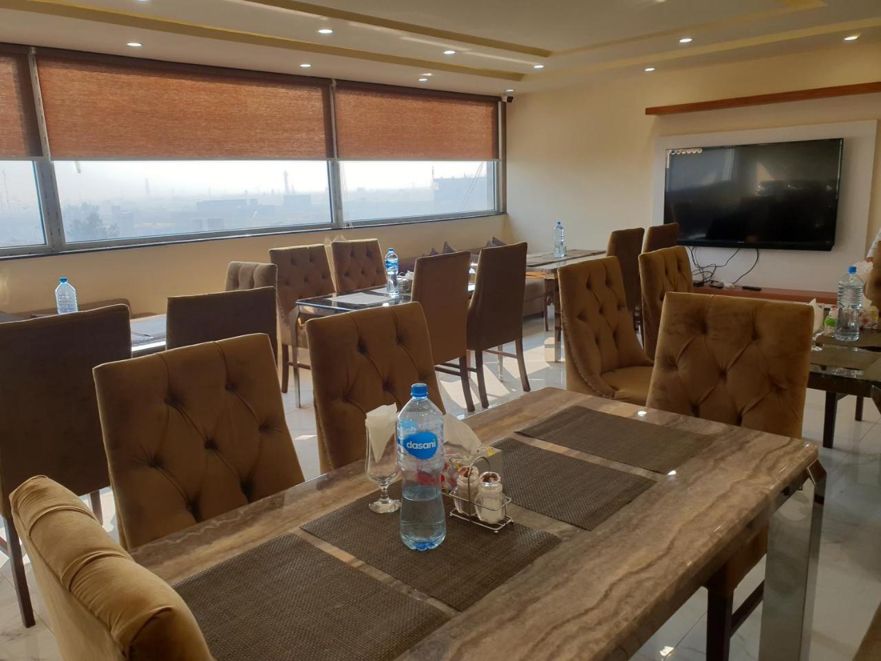 Hotel Avalon Suites Multan Exterior foto